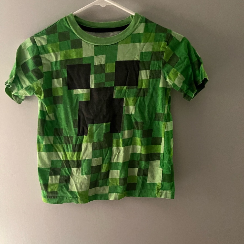 Green and Black Short Sleeve Creeper Tee